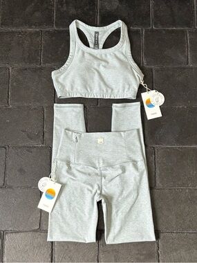 Vuori Workout Set Clean Elevation Legging & Racer Bra Blue Haze Heather Size XS